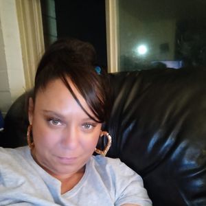 Meet your Posher, Val